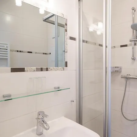 Grosszuegige Im Seepark Ostseenah Mit Balkon Apartmán Sellin (Rugen)