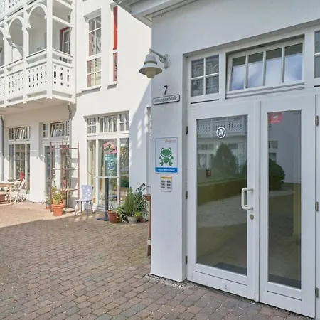 Grosszuegige Im Seepark Ostseenah Mit Balkon